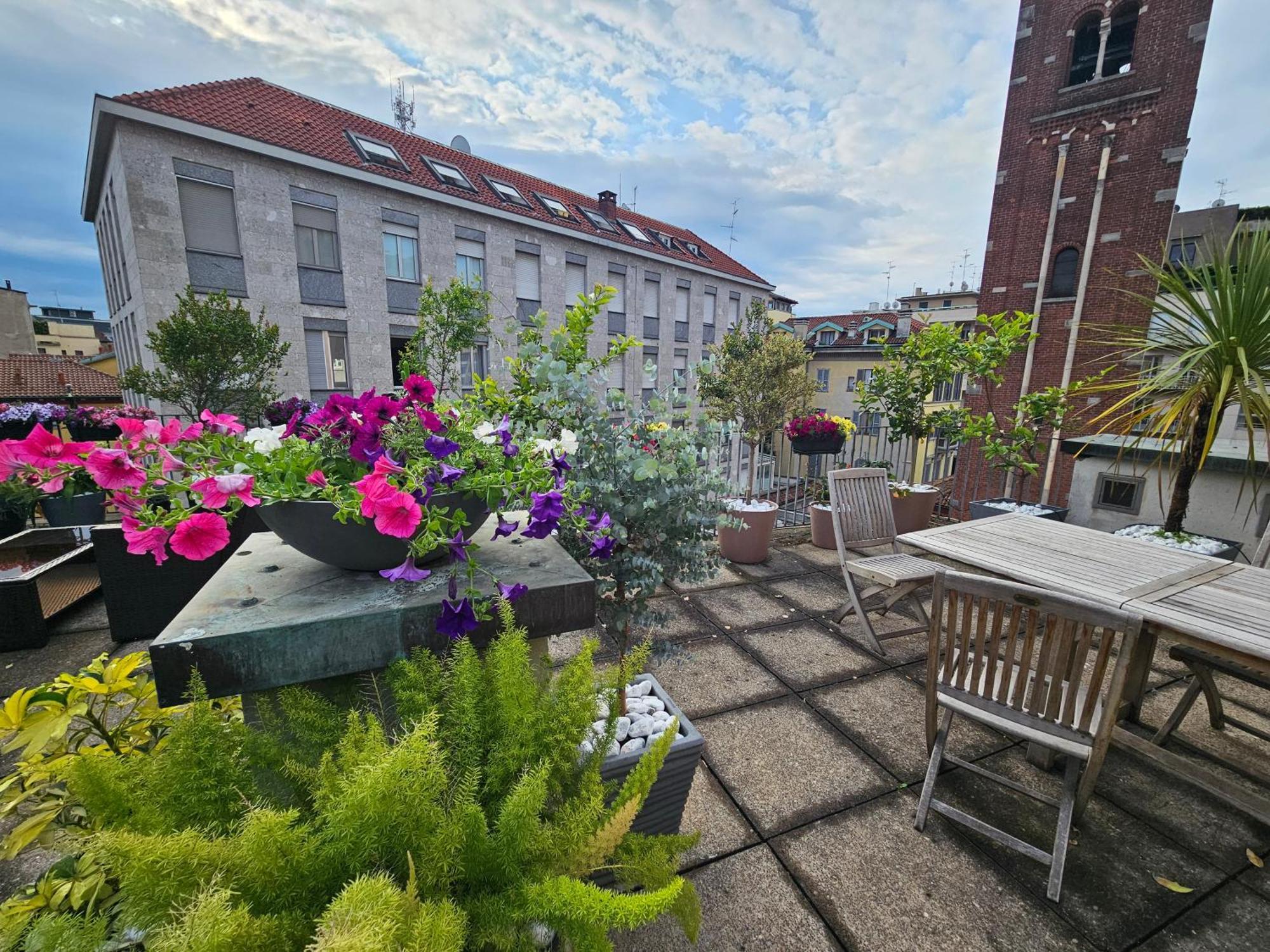 Exclusive Top Floor 2-Bedroom Flat Milano Dış mekan fotoğraf