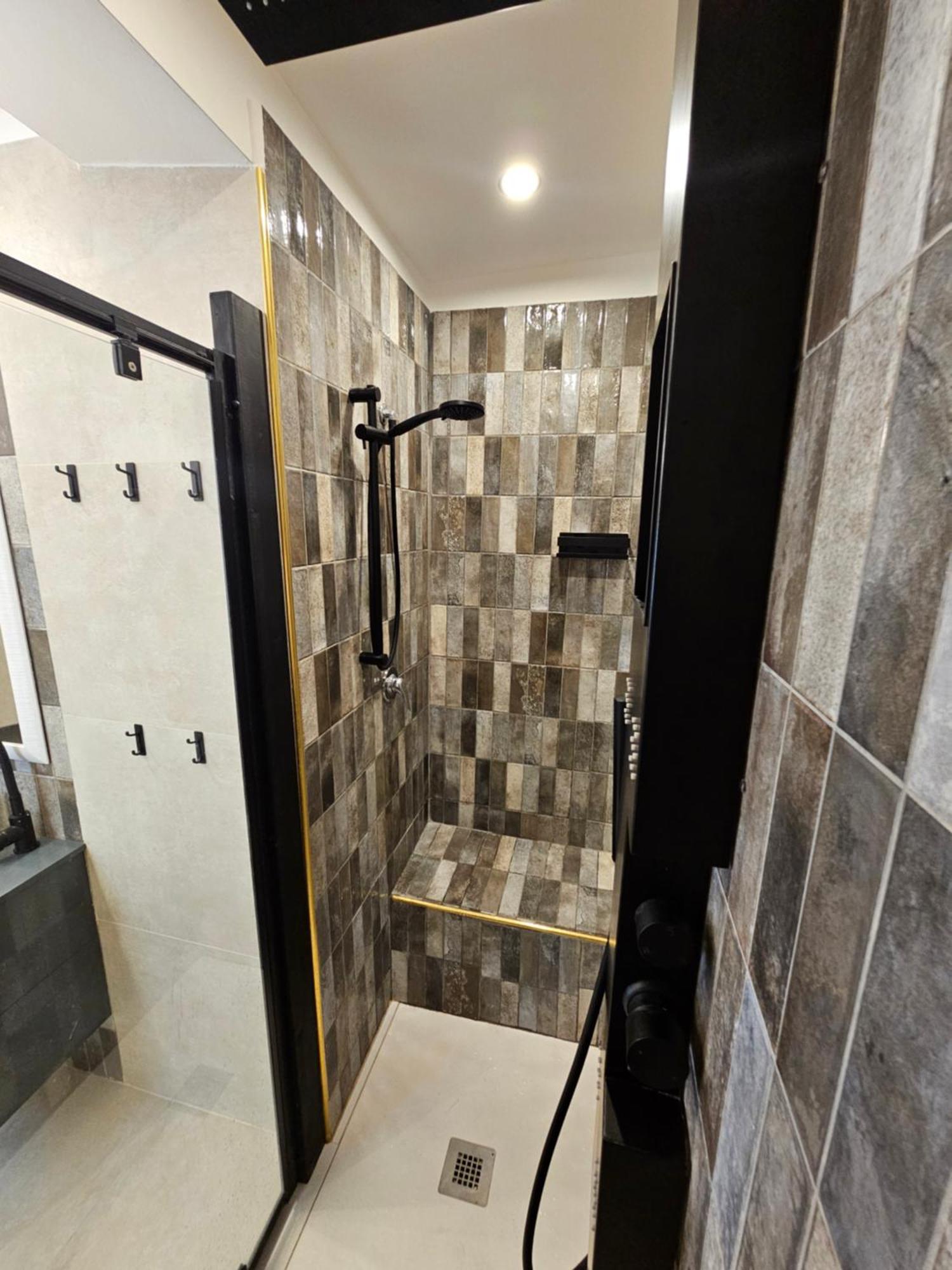 Exclusive Top Floor 2-Bedroom Flat Milano Dış mekan fotoğraf